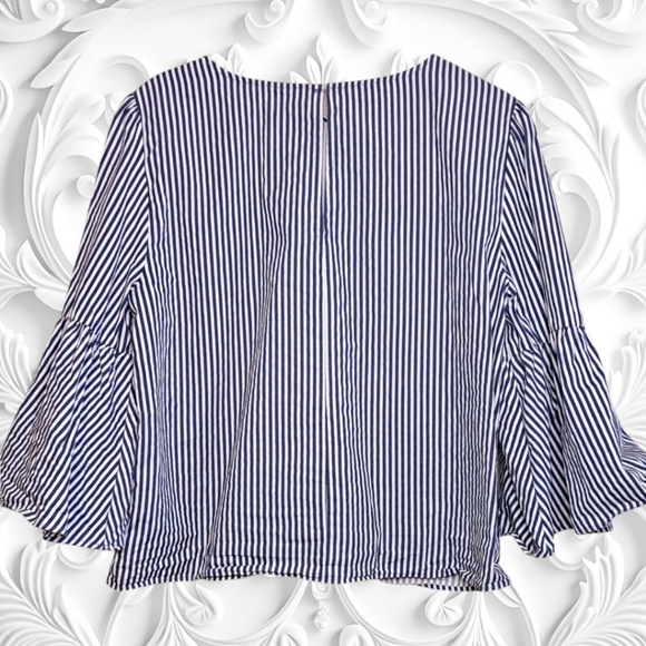 Zara blue striped Cropped top with pearls On Front - Picture 8 of 8